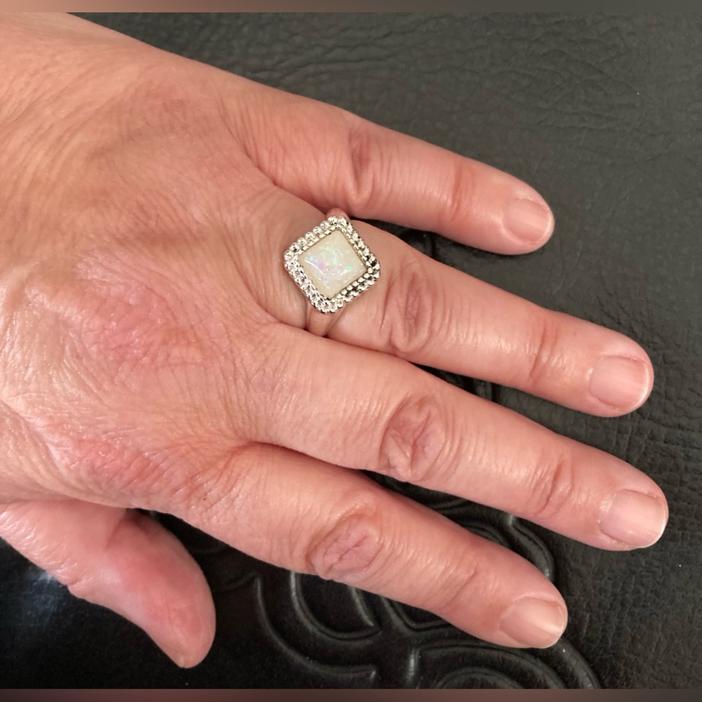 Ring - Picture 3 of 7